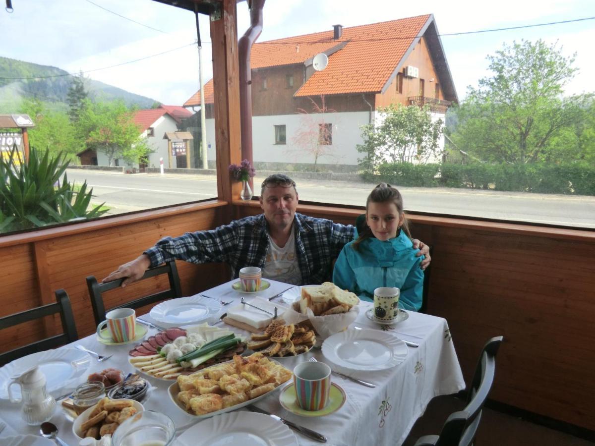 Ethno House Izvor Hotel Vrelo Koreničko Exterior foto